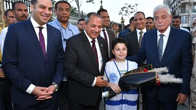 مستشار رئيس الجمهورية ومحافظ بورسعيد يفتتحان المرحلة الثالثة من الممشى السياحي 