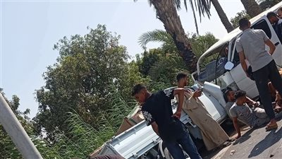 بالأسماء.. إصابة 7 أشخاص بجروح خطيرة في حادث انقلاب «تمناية» بالمنيا 