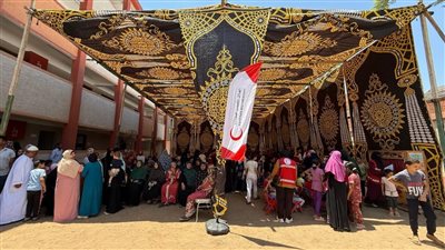 تنفيذًا لتوجيهات انتصار السيسي.. الهلال الأحمر يُطلق قافلة شاملة لقرية كفر السنابسة بالمنوفية