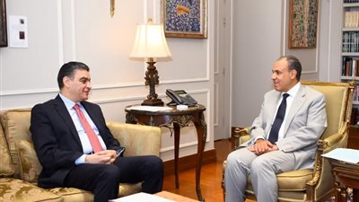 وزير الخارجية والهجرة يبحث تعزيز التعاون في مجال تصدير الدواء 