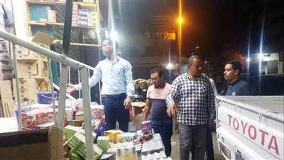 ضبط وإعدام 700 كيلو سلع غذائية فاسدة ومجهولة المصدر في أسوان