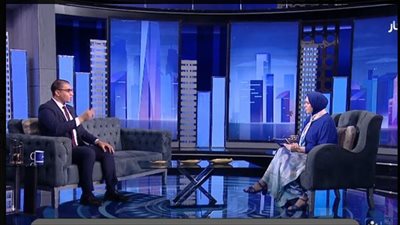 استشاري صحة نفسية يحذر من اللجوء إلى السوشيال ميديا لعرض المشكلات الشخصية وطلب النصيحة