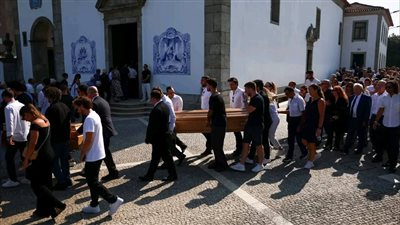 فى غياب صلاح ورونالدو نجوم ليفربول يشيعون جنازة جوتا. هدية من الريدز 