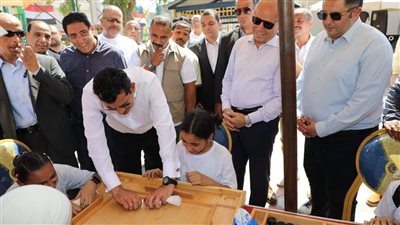 بالصور.. وزير الرياضة ومحافظ القاهرة يفتتحان منشآت رياضية