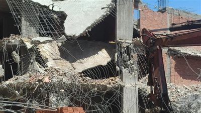 محافظة القاهرة تنفذ قرارا بشأن إزالة عقار مخالف في دار السلام (صور)