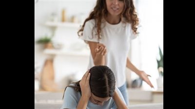 علامات صادمة تدل على أن والدك أو والدتك شخص نرجسي