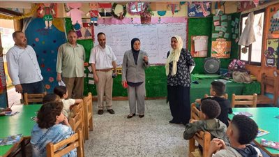 وكيل تعليم القاهرة تتابع تفعيل البرنامج العلاجي لتنمية مهارات القراءة والكتابة بمنشأة ناصر