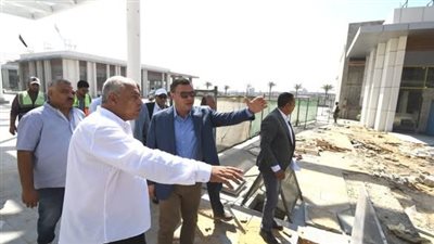 وزير الإسكان يتفقد المنطقة الاستثمارية ومشروع الأرينا في «تلال الفسطاط»