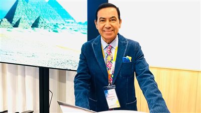 رئيس جامعة المنصورة يهنئ الدكتور محمد الفار ويشيد بإنجازه العلمي