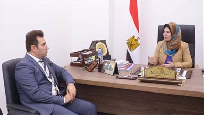 نائب محافظ دمياط تبحث تطوير وتحسين جودة الخدمات 