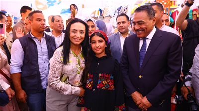 وزيرة التضامن تتفقد أروقة معرض ديارنا للحرف اليدوية والتراثية بالساحل الشمالي