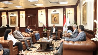 باسل رحمي: نحرص على تعزيز قدرة المشروعات الصناعية والإنتاجية