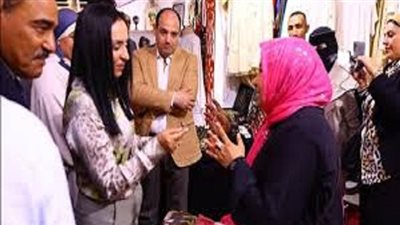 وزيرة التضامن توجه بنك ناصر بتحمل قيمة مشاركة مستفيدات تمويل مستورة بمعرض ديارنا