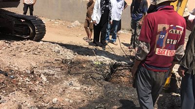 بدء تنفيذ أعمال تطهير وتسليك بيارات الترعة المغطاة بقرية تابعة لفارسكور