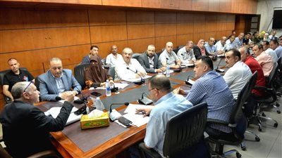 السكرتير المساعد يعقد اجتماعا لبحث جاهزية المقار الانتخابية بالدقهلية 