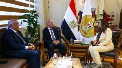 وزيرة التنمية المحلية تتابع مقترحات تطوير عدد من الشوارع التجارية بحي مصر الجديدة