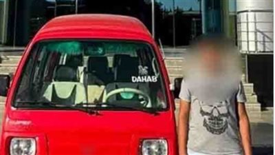 مشاهد مرعبة على طريق أكتوبر.. الداخلية تضبط شاب يستعرض بسيارته دون رخصة