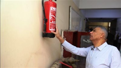اللواء إسماعيل كمال يطمئن على منظومة الإطفاء وشبكة الحريق بمبنى الوحدة المحلية لمركز ومدينة أسوان