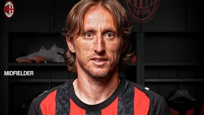  ميلان يكشف عن صفقة لوكا مودريتش 