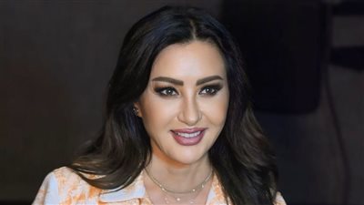 لطيفة تحتفل بطرح أول دفعة من ألبوم 