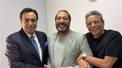كواليس عفوية تجمع محمود سعد وجورج قرداحي وعلي الحجار في برنامج 