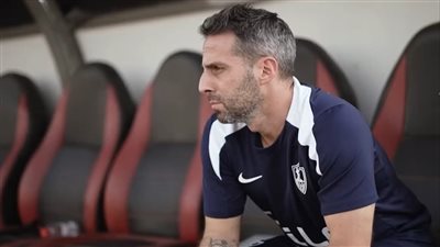 يانيك فيريرا يقود تدريبات خططية للاعبي الزمالك 