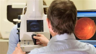 هل يمكن من خلال فحص العين التنبؤ بالنوبات القلبية؟