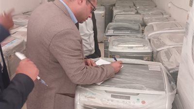 ضبط مخزن لإعادة تدوير الأجهزة التالفة «غسالات وتكييفات وبوتاجازات» وطرحها بأسماء علامات تجارية كبرى