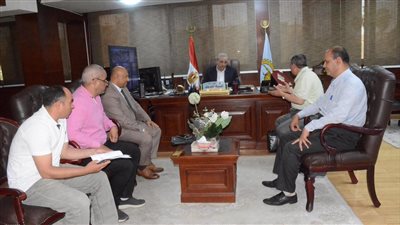 تفاصيل اجتماع محافظ الغربية مع مسؤولي «الخدمة الوطنية» بشأن مشروعات المحلة الكبرى