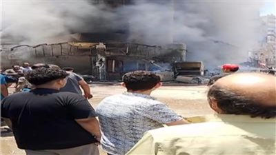 وفاة عامل مطعم في حريق 3 محلات وشقة سكنية بالخصوص