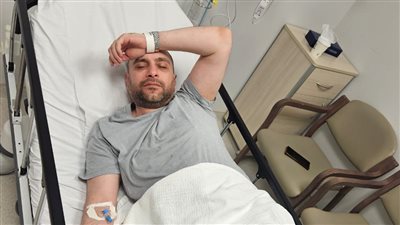 رغم كسر قدمه.. حسام حبيب يُبهر جمهور جدة ويغني بـ 