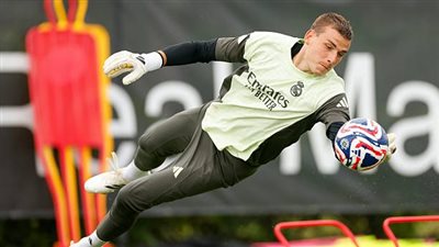 تقارير: الأوكراني أندري لونين يتمسك بريال مدريد