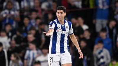 وست هام يحسم مستقبل المغربي نايف أكرد