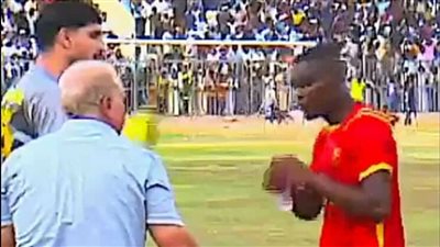 الهلال بطل الدوري السوداني بإكتساح المريخ 