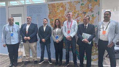 وزيرة التنمية المحلية تلتقي مدير الحكومات المحلية والمدن الذكية بشركة Esri العالمية