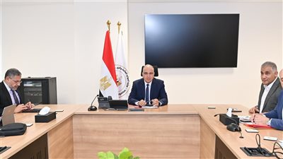 وزير الري: إعداد قاعدة بيانات لتطوير استراتيجيات صيانة استباقية لإطالة عمر المنشآت المائية 