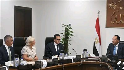 رئيس الوزراء يجتمع مع وكلاء الماركات العالمية لتشجيعهم على الاستثمار في مصر