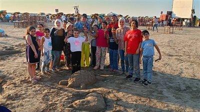 مكتبة مصر العامة بدمياط تنظم فعاليات مهرجان الرسم علي الرمال برأس البر