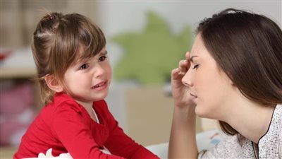 كيف تتعامل مع السلوك السيئ للأطفال أثناء العطلات؟