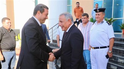 محافظ دمياط يُهنئ مدير الأمن لتوليه مهام عمله الجديد