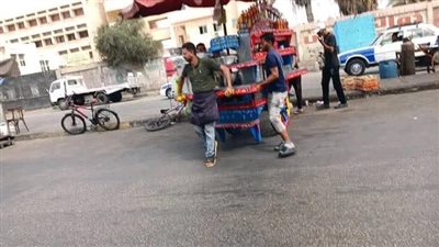 السكرتير العام المساعد يتابع أعمال إزالة الإشغالات بشارع ٢٣ ديسمبر ببورسعيد 