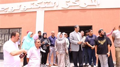 محافظ دمياط يتفقد المجمعات الخدمية بكفر سليمان وكفر المنازلة