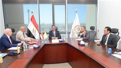 وزير التموين يلتقي بعدد من أعضاء مجلسي النواب والشيوخ