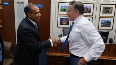 وزير الخارجية يؤكد لرئيس لجنة الشرق الأوسط بـ«الشيوخ الأمريكي» تطلعه للتعاون الاقتصادي والاستثماري 