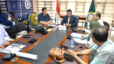 السكرتير العام بالدقهلية يعقد الاجتماع الدوري للجنة الإصحاح البيئي