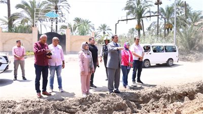 محافظ دمياط يتابع ميدانيًا مشروع خط المياه الناقل وأعمال ازدواج طريق رأس البر