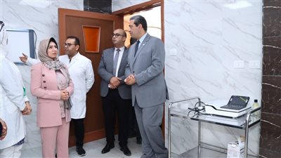 محافظ دمياط يتابع آخر التجهيزات بمستشفى رأس البر المركزى استعدادًا للتشغيل