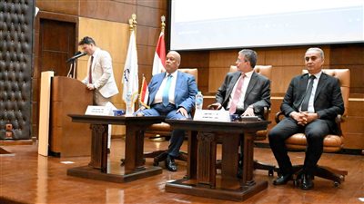 رئيس جهاز حماية المستهلك يلتقي أعضاء الغرفة التجارية بالقاهرة لبحث جهود خفض أسعار السلع