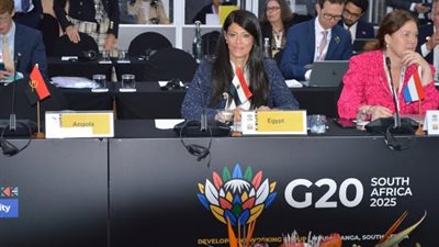 «المشاط» تستعرض الجهود الوطنية في تعزيز الحماية الاجتماعية من خلال مبادرة حياة كريمة