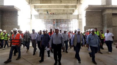 كامل الوزير: شبكة القطار الكهربائي السريع ملحمة عظيمة يتم تنفيذها على أرض مصر 